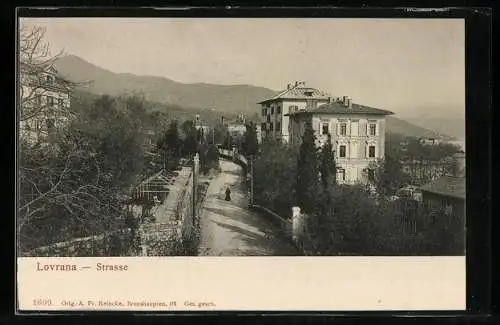 AK Lovrana, Strasse mit Villen