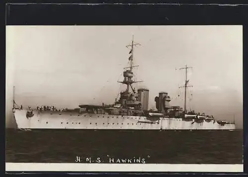 AK HMS Hawkins auf hoher See