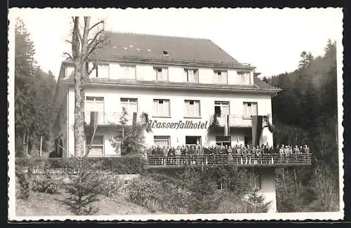 AK Allerheiligen, Wasserfallhotel im Sonnenschein