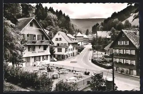 AK Bad Griesbach im Schwarzwald, Strassenpartie mit Hotel Adlerbad