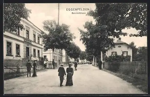 AK Eggenfelden, Bahnhofstrasse mit Geschäften