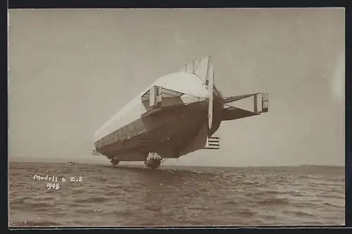 AK Zeppelin Modell 4 Z. 2 1908 auf dem Wasser
