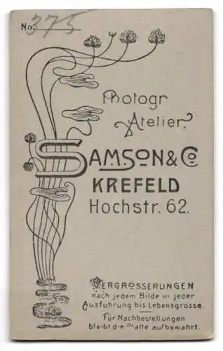 Fotografie Samson & Co., Krefeld, Hochstr. 62 Ecke Marktstr., Zwei halbwüchsige Knaben im Anzug mit Fliege