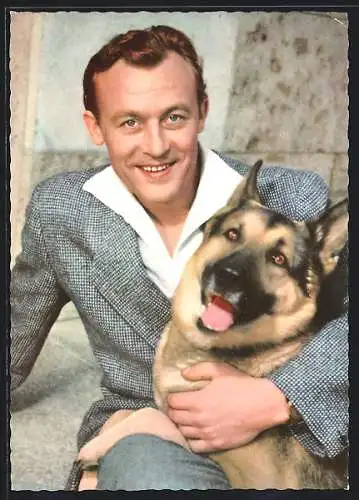 AK Schauspieler Claus Holm mit seinem Schäferhund