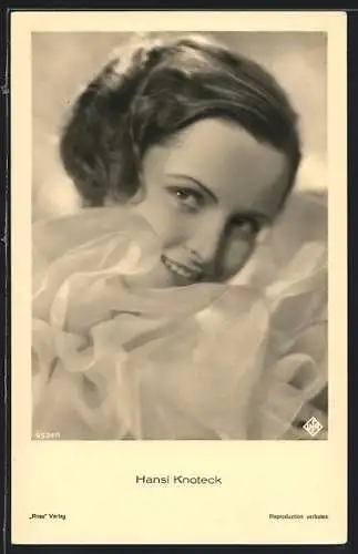 AK Schauspielerin Hansi Knoteck lächelnd in Kamera blickend