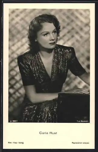 AK Schauspielerin Carla Rust zur Seite blickend