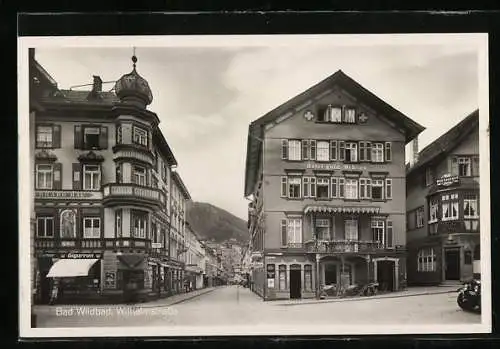 AK Bad Wildbad, Wilhelmstrasse mit Hotel gold. Ochsen