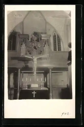 AK Breithardt, Altar mit Jesuskreuz in der Kirche