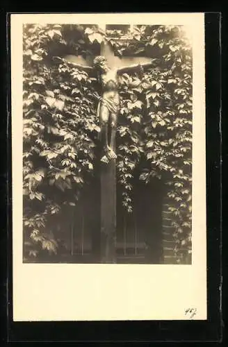 AK Breithardt, Kruzifix an der Kirche nach der Restaurierung