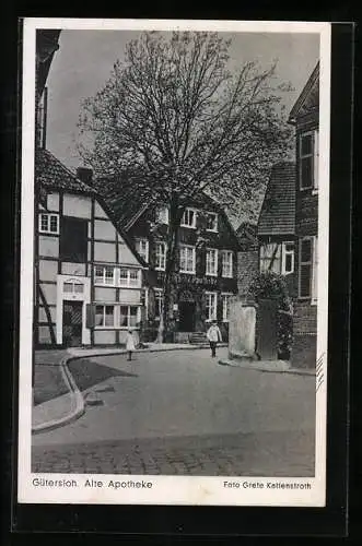 AK Gütersloh, Strassenpartie mit alter Apotheke