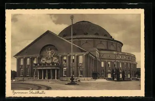AK Hannover, Stadthalle mit Strassenpartie