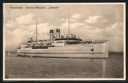 AK Warnemünde, Hochsee-Fährschiff Schwerin