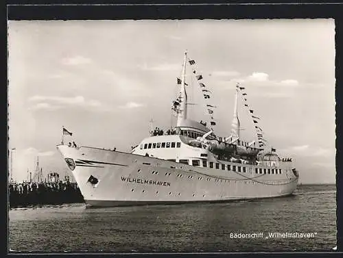 AK Bäderschiff Wilhelmshaven im Wasser