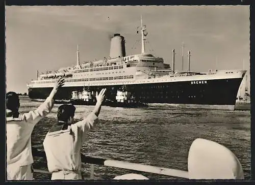 AK Passagierschiff T. S. Bremen vom Seesteg aus