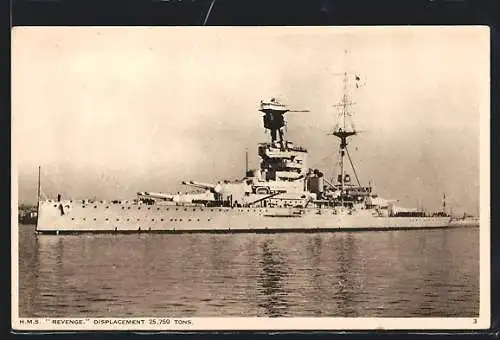 AK Kriegsschiff HMS Revenge in Fahrt