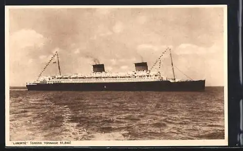 AK Passagierschiff Liberté im Wasser