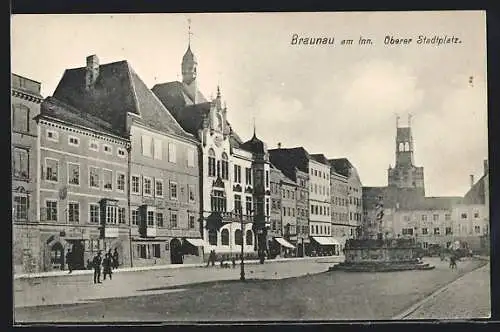 AK Braunau a. Inn, Oberer Stadtplatz mit Geschäften