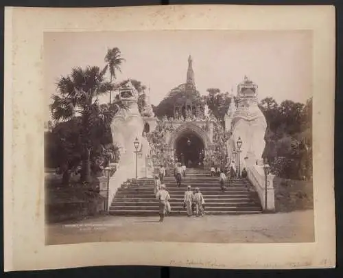 Fotografie P. Klier, Rangoon, Ansicht Jakarta / Batavia, Europäisches Wohnhaus am Königsplatz, Rückseite Shwe Dagone Pag