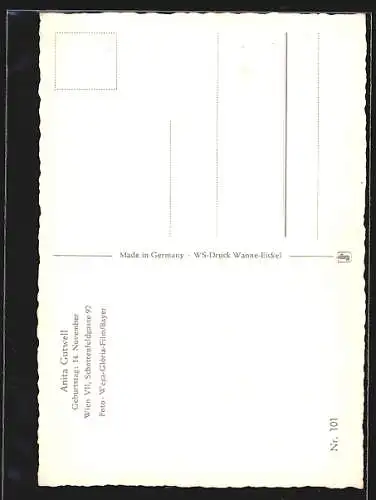 AK Schauspielerin Anita Gutwell lächelnd in Kamera blickend