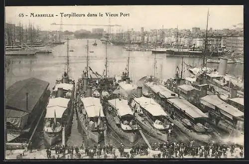 AK Marseille, Torpilleurs dans le Vieux Port