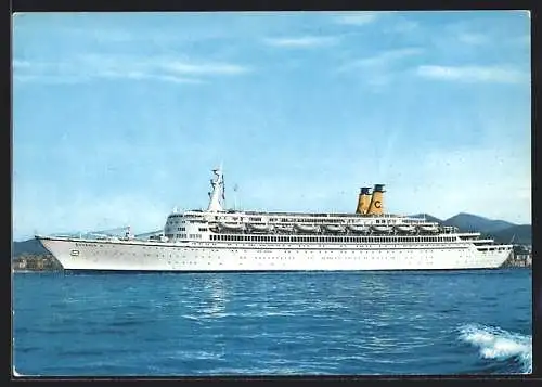 AK Passagierschiff Eugenio C. vor einer Küste