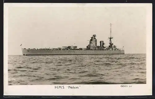 AK Kriegsschiff HMS Nelson bei ruhiger See