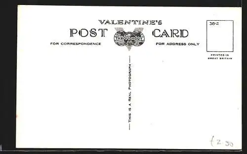 AK Kriegsschiff HMS Revenge bei voller Fahrt auf hoher See