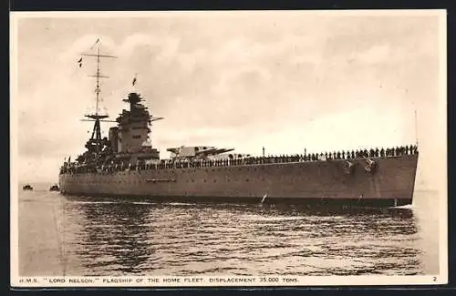 AK Kriegsschiff, H. M. S. Lord Nelson, Besatzung steht an der gesamten Reling