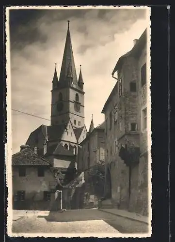 AK Hermannstadt, Evang. Kirche vom Hundsrücken gesehen