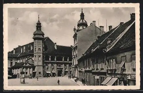 AK Marburg a. D., Burgplatz mit Passanten