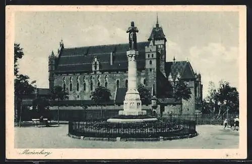 AK Marienburg / Malbork, Westpr. Abstimmungsdenkmal und Schloss