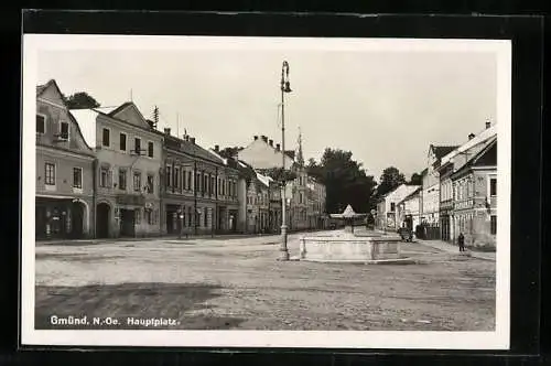 AK Gmünd /N.-Oe., Hauptplatz mit Brunnen