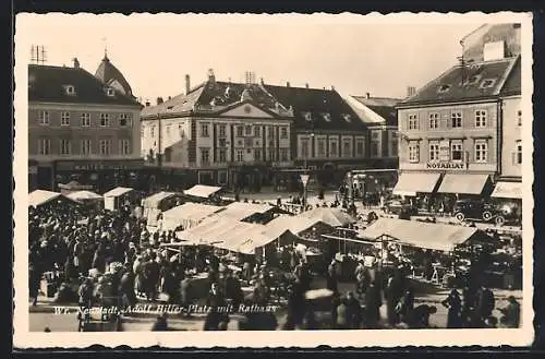 AK Wr. Neustadt,  Platz mit Rathaus