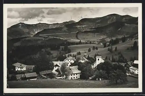 AK St. Koloman, Ortsansicht gegen Trattberggruppe