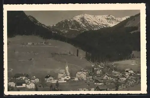 AK Russbachsaag /Salzburg, Ortsansicht mit Bergpanorama