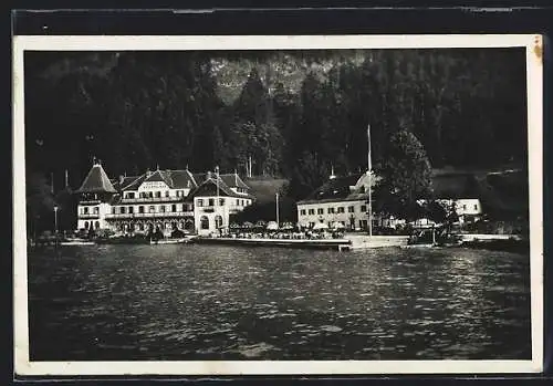 AK Burgau am Attersee, Hotel-Pension mit Gästen