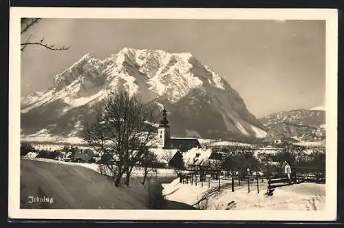 AK Irdning, Ortsansicht mit Kirche im Winter