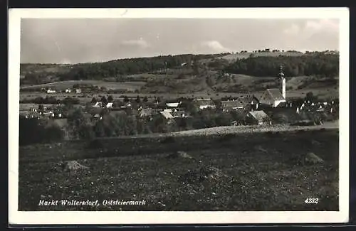 AK Bad Waltersdorf /Oststeiermark, Teilansicht mit Kirche