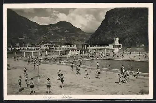 AK Bolzano, Lido, Gäste im Schwimmbad