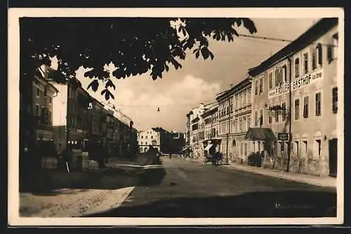 AK Mauerkirchen, Strassenpartie mit Gasthof und Zahn-Attelier