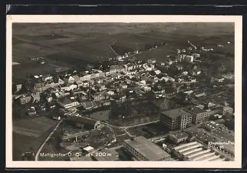 AK Mattighofen /O.-Oe., Ortsansicht vom Flugzeug aus