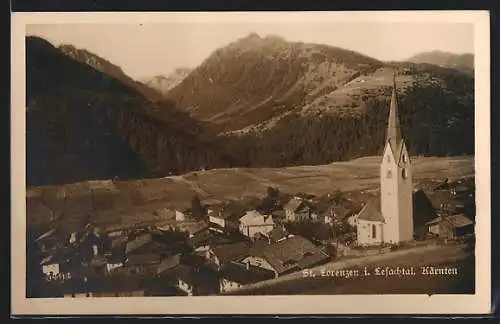 AK St. Lorenzen i. Lefachtal, Ortsansicht mit Berghintergrund