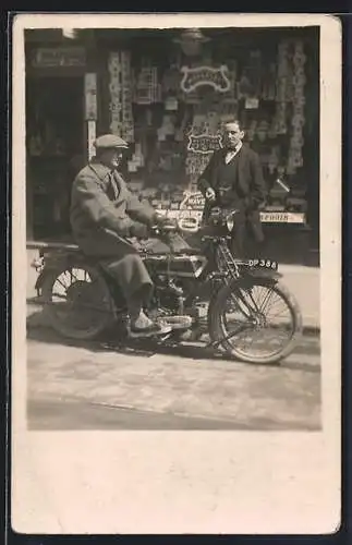 Foto-AK Motorrad AJS mit 2-Zylinder V-Motor