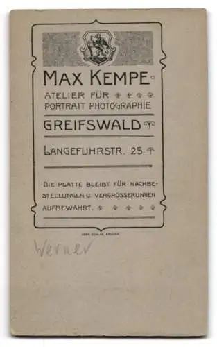 Fotografie Max Kempe, Greifswald, Lange Fuhrstr. 25, Eleganter junger Mann mit Krawatte