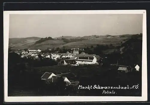 AK Schwarzenbach /N. Ö., Ortsansicht mit Umgebung