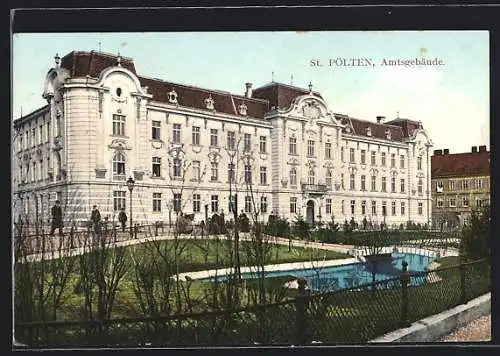 AK St. Pölten /N.-Oe., Ansicht des Amtsgebäudes