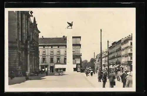 AK Karlsruhe, Kaiserstrasse bei der Hauptpost und 109er Denkmal