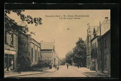 AK Neuenkirchen i. W. / Wiedenbruck, Teil der Langen Strasse mit Geschäft