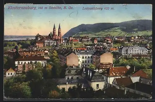 AK Klosterneuburg, Teilansicht mit Kirche und Leopoldsberg