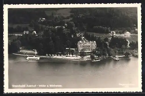 AK Velden am Wörthersee, Fliegeraufnahme vom Strandhotel Auenhof